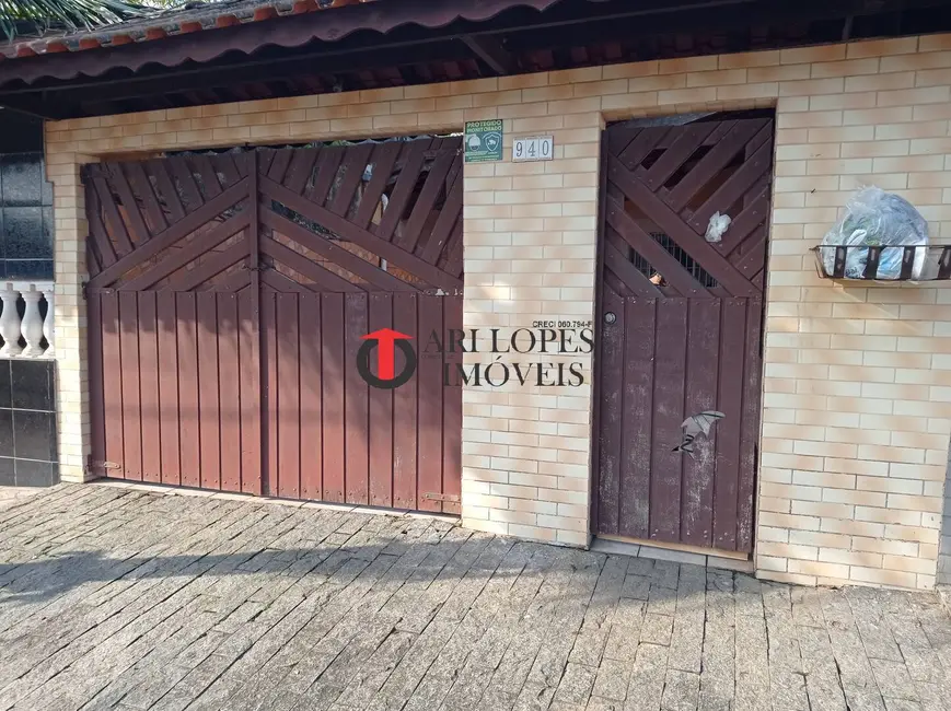 Foto 1 de Casa com 3 quartos à venda em Mongagua - SP