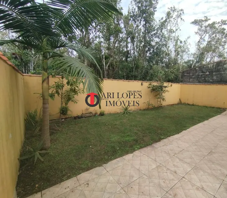 Foto 3 de Casa com 2 quartos à venda em Mongagua - SP