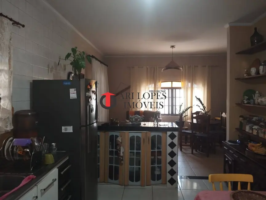 Foto 8 de Casa com 2 quartos à venda em Mongagua - SP