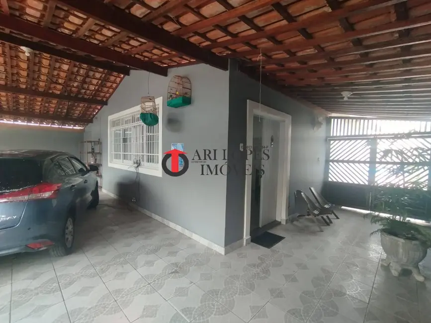 Foto 2 de Casa com 2 quartos à venda em Mongagua - SP