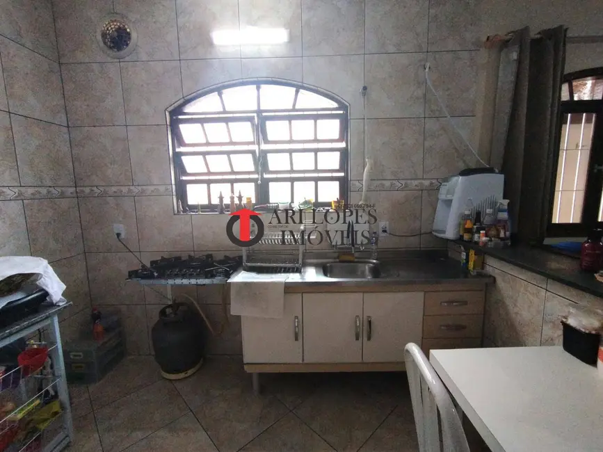 Foto 6 de Casa com 2 quartos à venda, 140m2 em Mongagua - SP