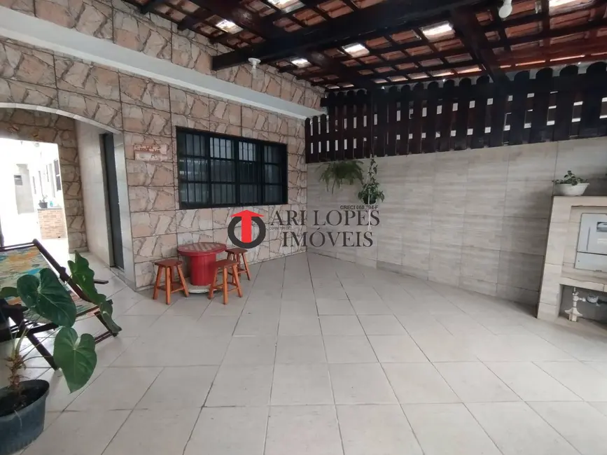 Foto 3 de Casa com 2 quartos à venda, 125m2 em Mongagua - SP