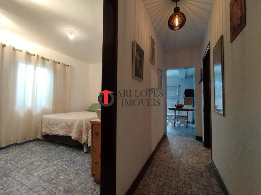 Foto 4 de Casa com 3 quartos à venda, 264m2 em Mongagua - SP