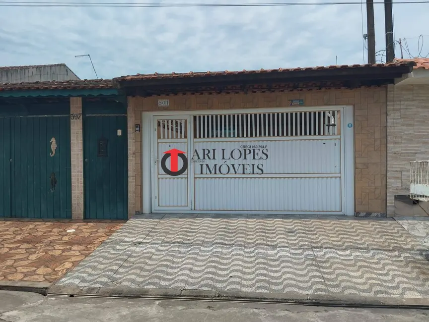 Foto 1 de Casa com 2 quartos à venda, 180m2 em Mongagua - SP