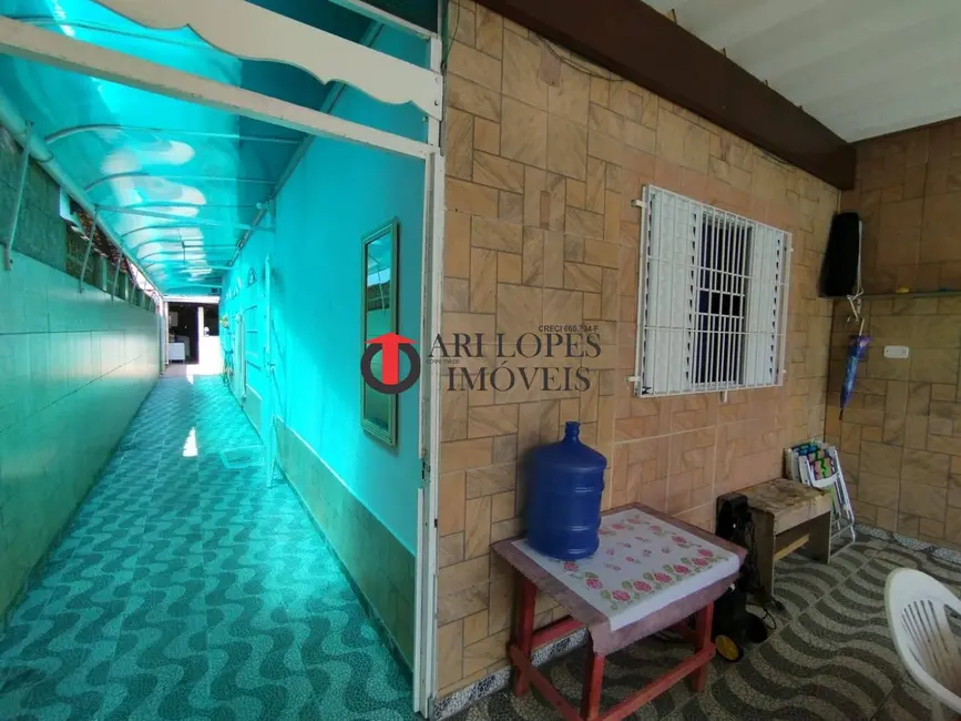 Foto 5 de Casa com 2 quartos à venda, 180m2 em Mongagua - SP