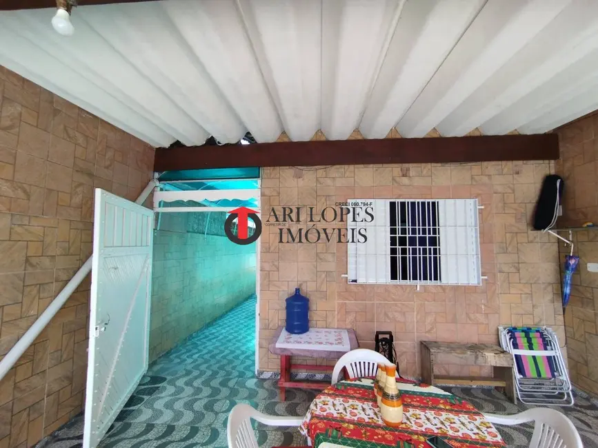 Foto 4 de Casa com 2 quartos à venda, 180m2 em Mongagua - SP