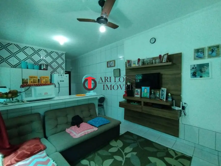 Foto 7 de Casa com 2 quartos à venda, 180m2 em Mongagua - SP