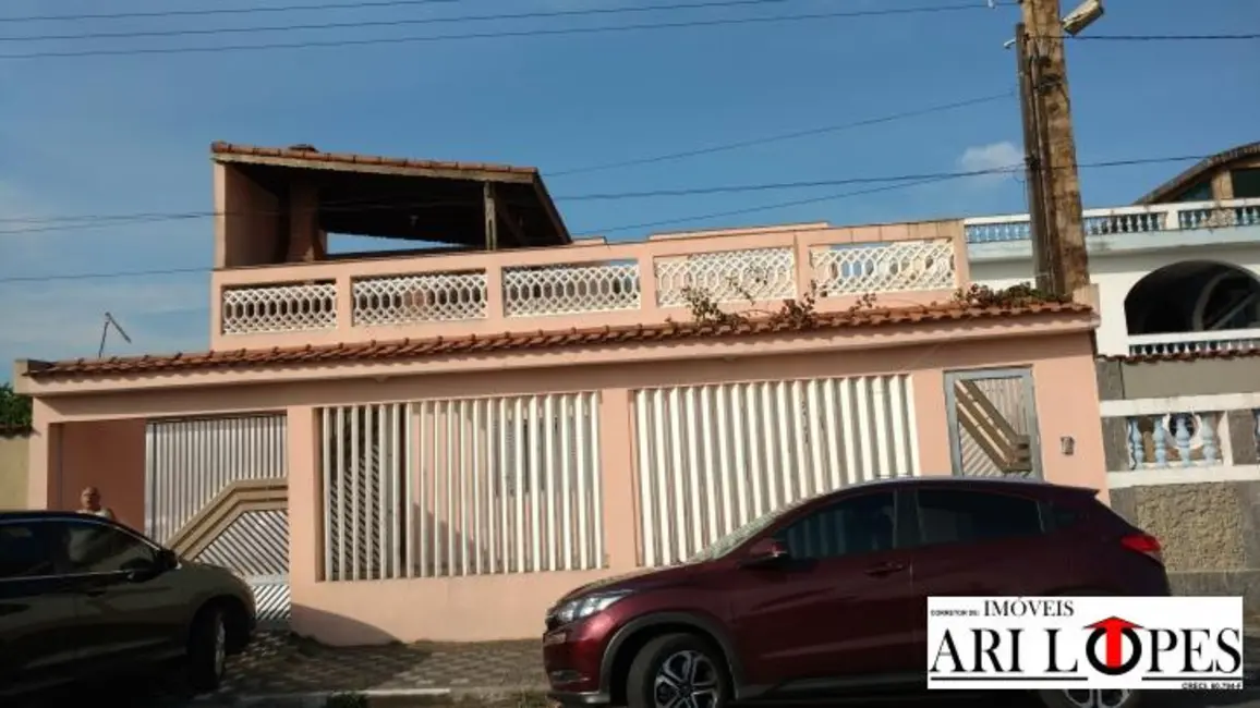 Foto 2 de Casa com 7 quartos à venda, 200m2 em Mongagua - SP