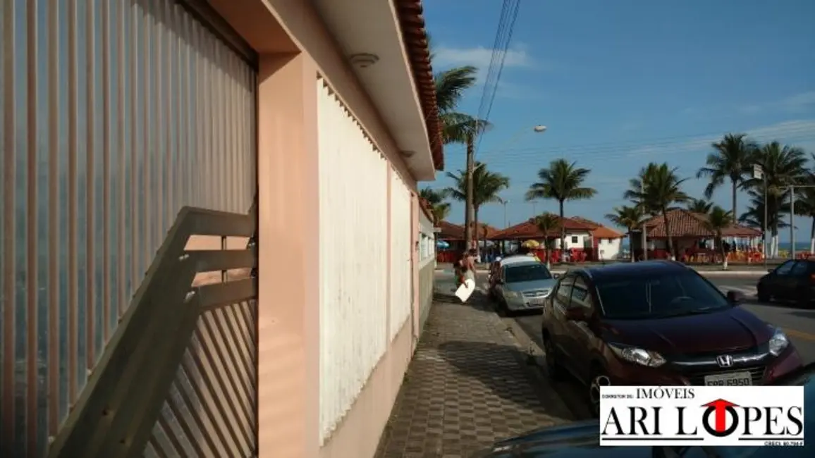 Foto 6 de Casa com 7 quartos à venda, 200m2 em Mongagua - SP