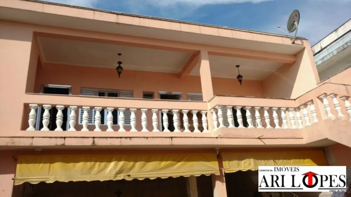 Foto 4 de Casa com 7 quartos à venda, 200m2 em Mongagua - SP