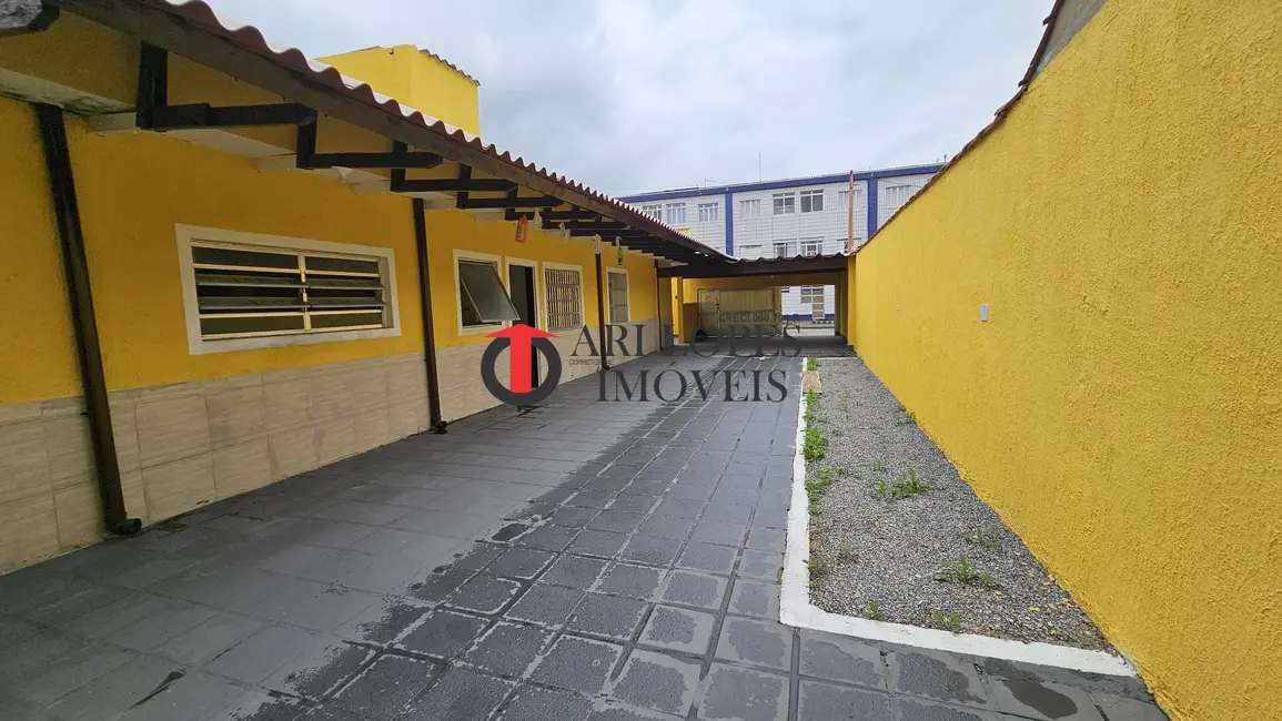 Foto 3 de Casa com 2 quartos à venda, 250m2 em Mongagua - SP