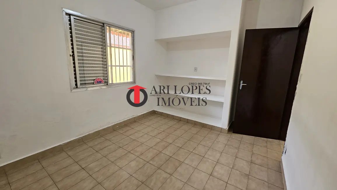 Foto 6 de Casa com 2 quartos à venda, 250m2 em Mongagua - SP