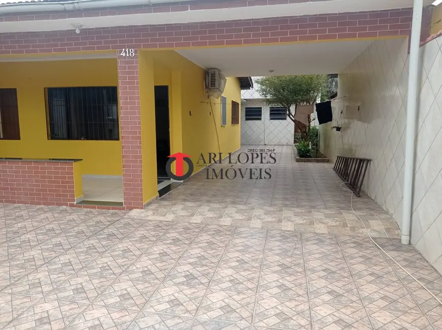 Foto 3 de Casa com 3 quartos à venda, 250m2 em Mongagua - SP