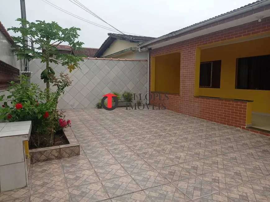 Foto 4 de Casa com 3 quartos à venda, 250m2 em Mongagua - SP