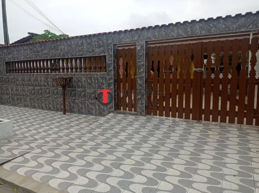 Foto 2 de Casa com 3 quartos à venda, 250m2 em Mongagua - SP