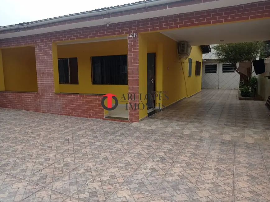 Foto 6 de Casa com 3 quartos à venda, 250m2 em Mongagua - SP