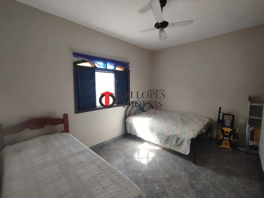 Foto 6 de Casa com 2 quartos à venda, 195m2 em Mongagua - SP