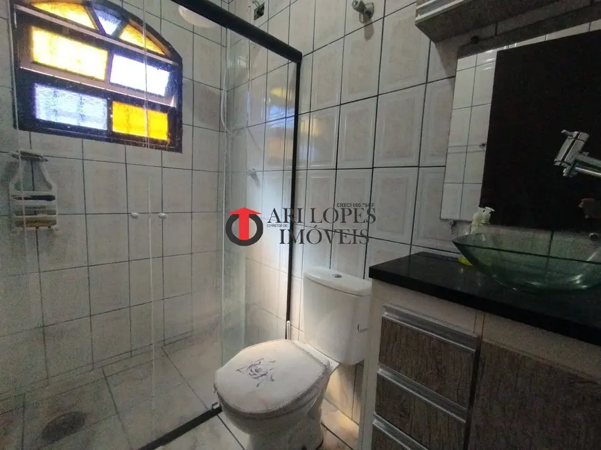 Foto 7 de Casa com 2 quartos à venda, 195m2 em Mongagua - SP