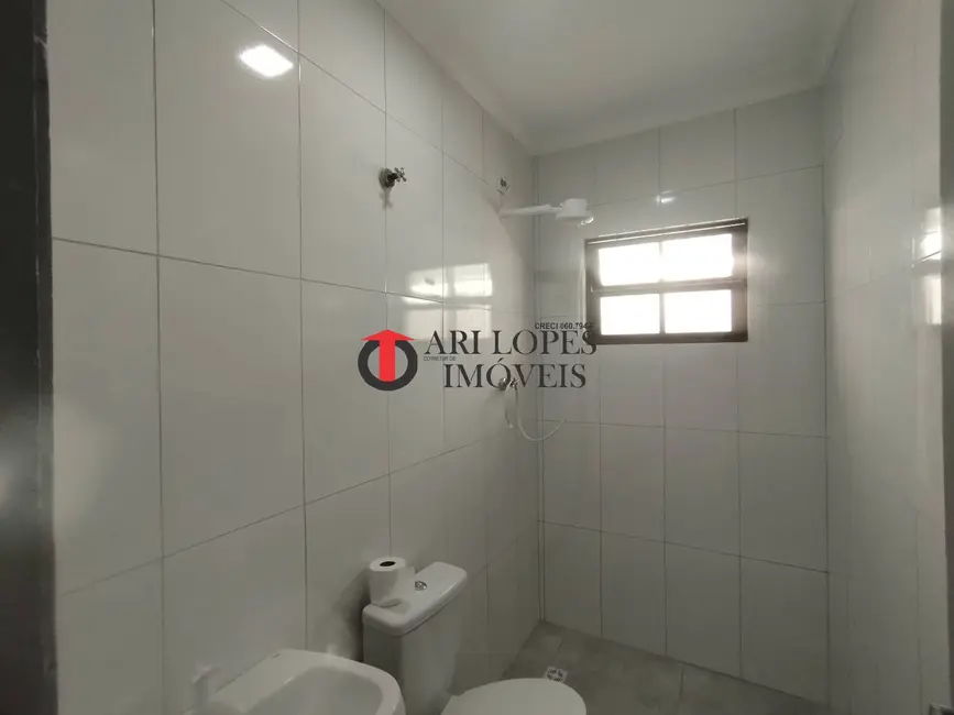 Foto 8 de Casa com 1 quarto à venda, 143m2 em Mongagua - SP