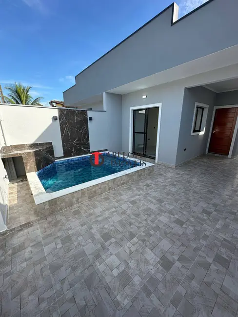 Foto 3 de Casa com 2 quartos à venda, 127m2 em Mongagua - SP