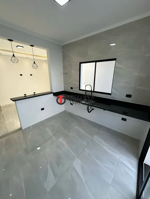 Foto 7 de Casa com 2 quartos à venda, 127m2 em Mongagua - SP