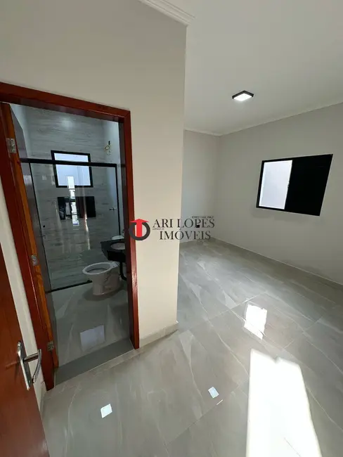 Foto 9 de Casa com 2 quartos à venda, 127m2 em Mongagua - SP