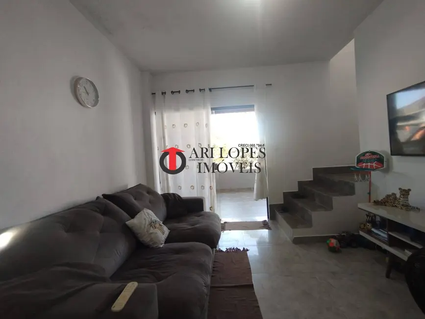 Foto 5 de Casa com 2 quartos à venda, 306m2 em Mongagua - SP