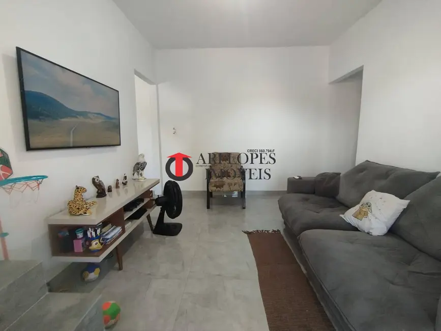 Foto 4 de Casa com 2 quartos à venda, 306m2 em Mongagua - SP