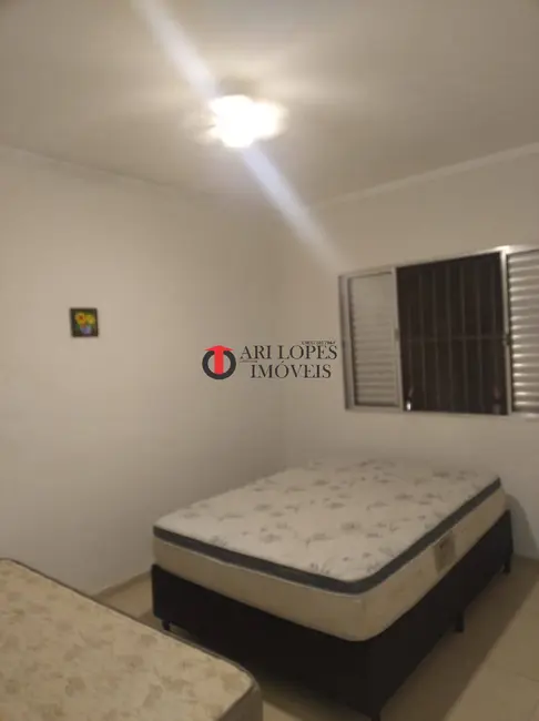 Casa com 2 quartos para alugar em Mongagua - SP - imagem 8 Foto 8 de Casa com 2 quartos para alugar em Mongagua - SP