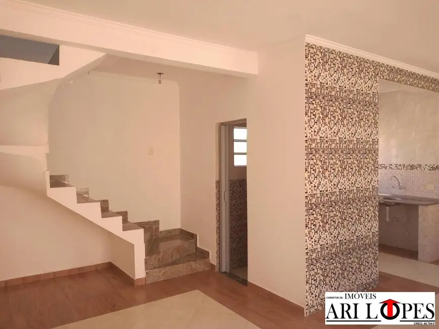 Foto 8 de Casa com 2 quartos à venda, 125m2 em Mongagua - SP