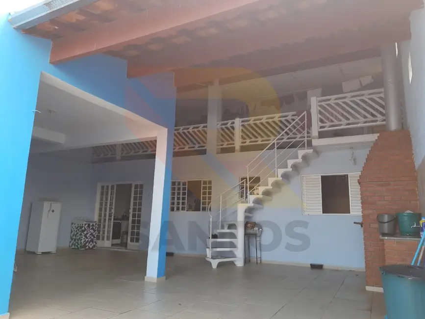 Foto 2 de Casa com 3 quartos à venda, 300m2 em Arujamérica, Aruja - SP