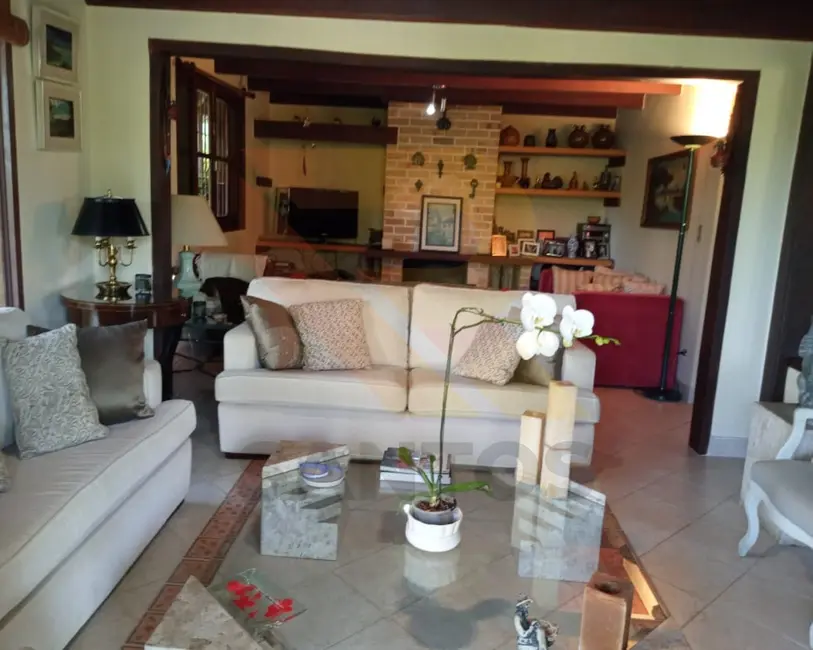 Foto 6 de Chácara com 4 quartos à venda, 220m2 em Canjicas, Aruja - SP