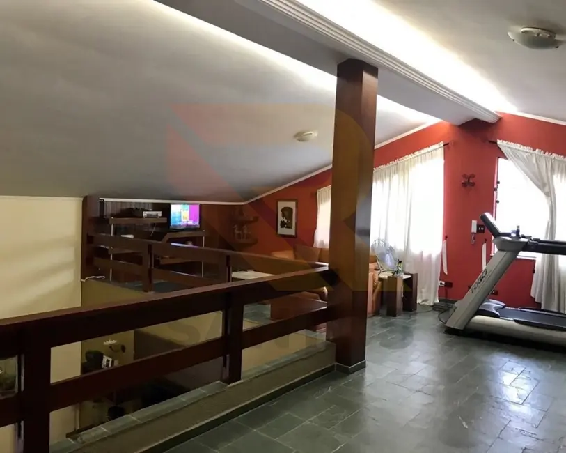 Casa de Condomínio com 4 quartos à venda, 800m2 em Arujázinho I, II e III, Aruja - SP - imagem 8 Foto 8 de Casa de Condomínio com 4 quartos à venda, 800m2 em Arujázinho I, II e III, Aruja - SP