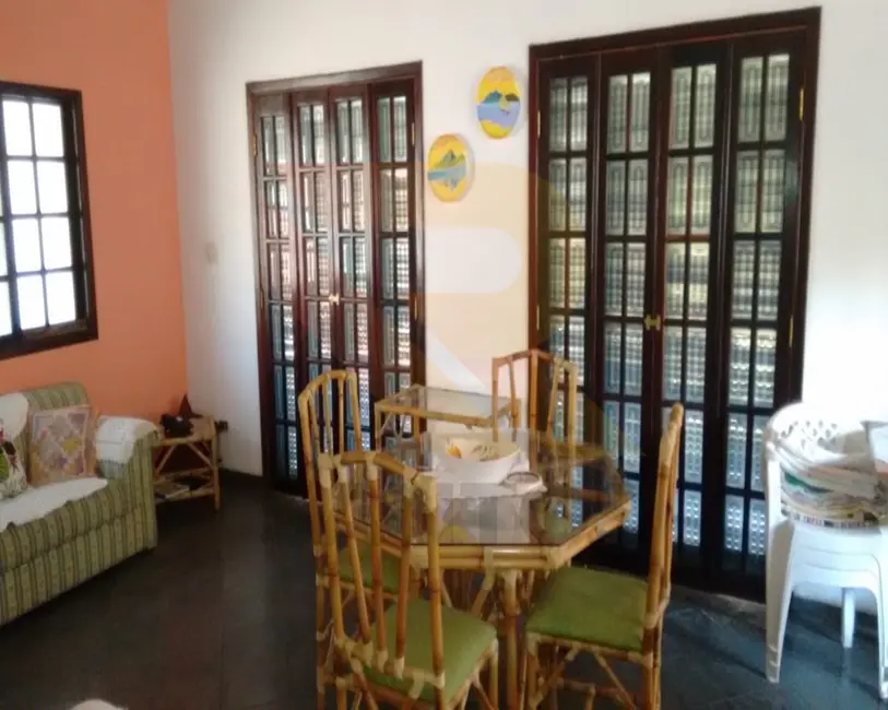 Casa com 3 quartos à venda, 123m2 em Centro, Peruibe - SP - imagem 4 Foto 4 de Casa com 3 quartos à venda, 123m2 em Centro, Peruibe - SP