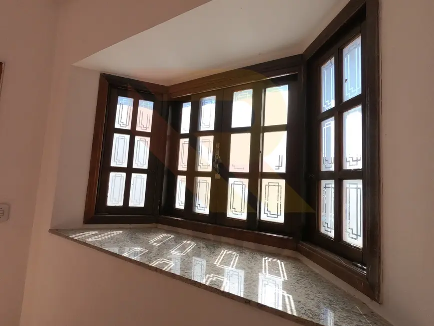 Casa com 3 quartos à venda, 86m2 em Aruja - SP - imagem 2 Foto 2 de Casa com 3 quartos à venda, 86m2 em Aruja - SP