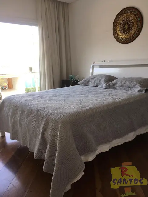 Foto 8 de Casa de Condomínio com 3 quartos à venda, 490m2 em Aruja - SP