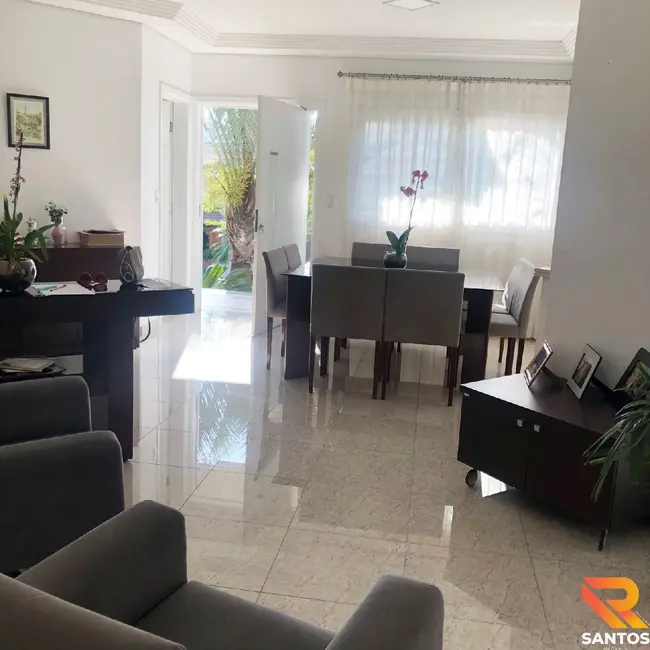 Foto 2 de Casa de Condomínio com 4 quartos à venda, 300m2 em Aruja - SP