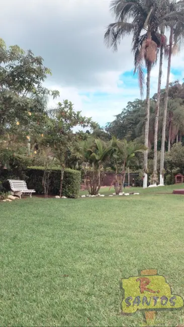 Foto 4 de Chácara com 4 quartos à venda, 215m2 em Parque dos Jacarandás, Aruja - SP