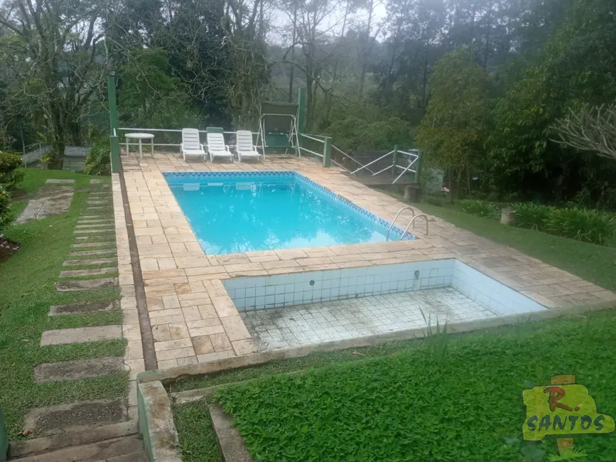 Foto 2 de Chácara com 7 quartos à venda, 300m2 em Jardim Arujá, Aruja - SP
