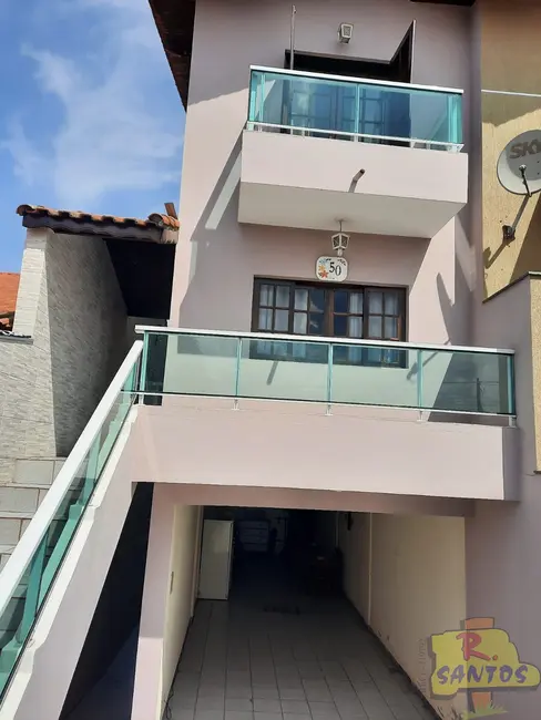 Foto 3 de Casa com 3 quartos à venda, 143m2 em Vila Pilar, Aruja - SP