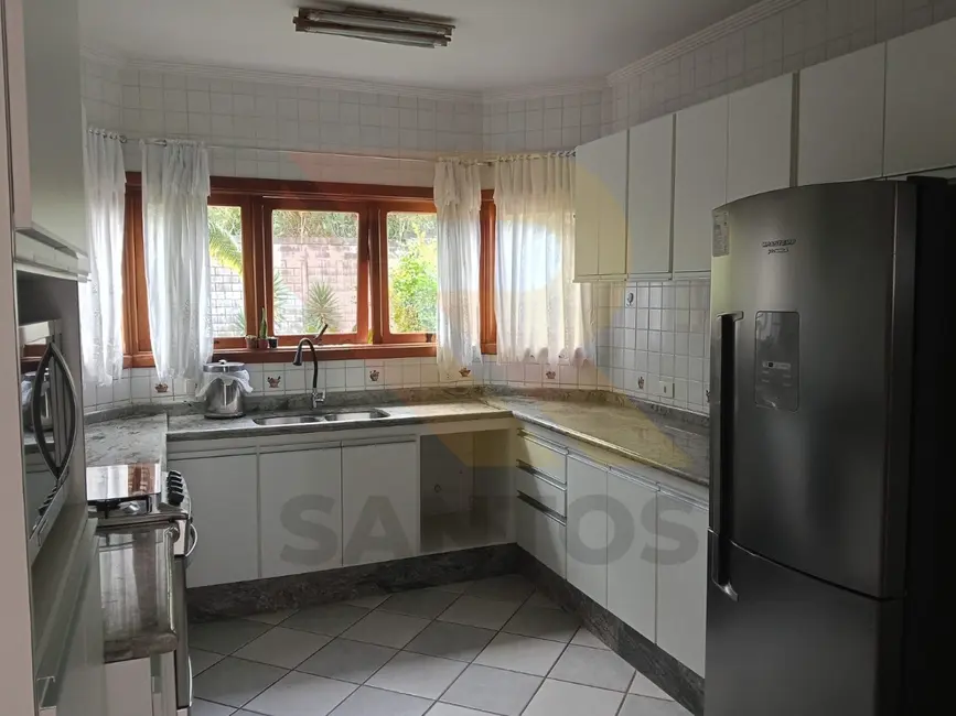 Casa de Condomínio com 2 quartos para alugar, 320m2 em Aruja - SP - imagem 6 Foto 6 de Casa de Condomínio com 2 quartos para alugar, 320m2 em Aruja - SP