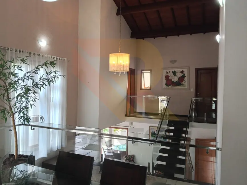 Casa de Condomínio com 2 quartos para alugar, 320m2 em Aruja - SP - imagem 2 Foto 2 de Casa de Condomínio com 2 quartos para alugar, 320m2 em Aruja - SP