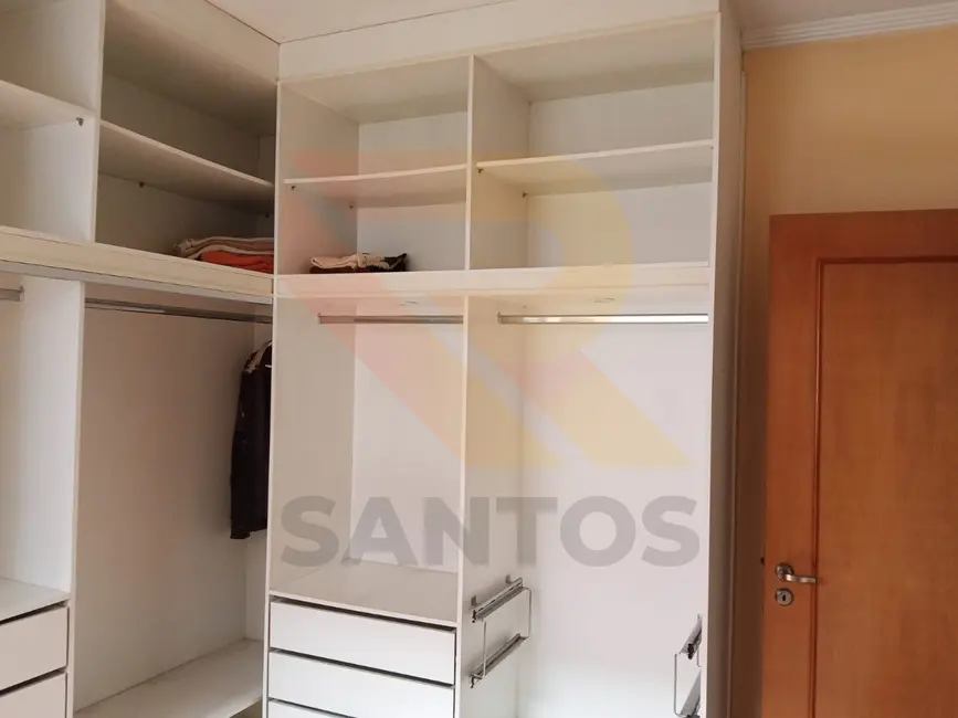 Casa de Condomínio com 2 quartos para alugar, 320m2 em Aruja - SP - imagem 9 Foto 9 de Casa de Condomínio com 2 quartos para alugar, 320m2 em Aruja - SP