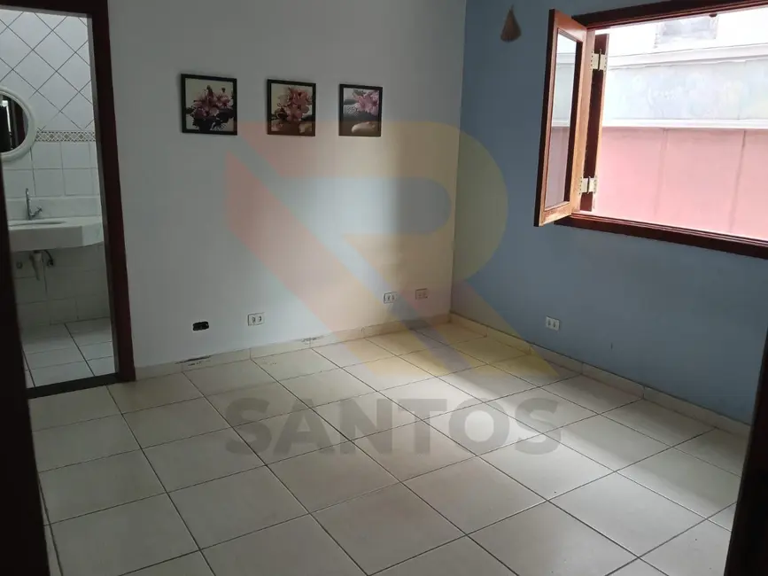 Casa de Condomínio com 2 quartos para alugar, 320m2 em Aruja - SP - imagem 3 Foto 3 de Casa de Condomínio com 2 quartos para alugar, 320m2 em Aruja - SP