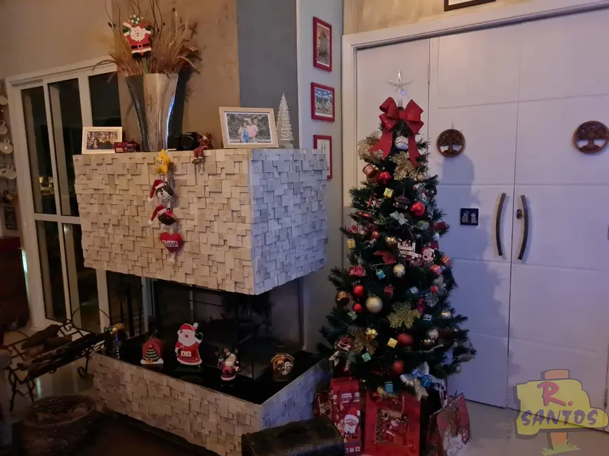 Foto 5 de Casa de Condomínio com 3 quartos à venda, 250m2 em Aruja - SP