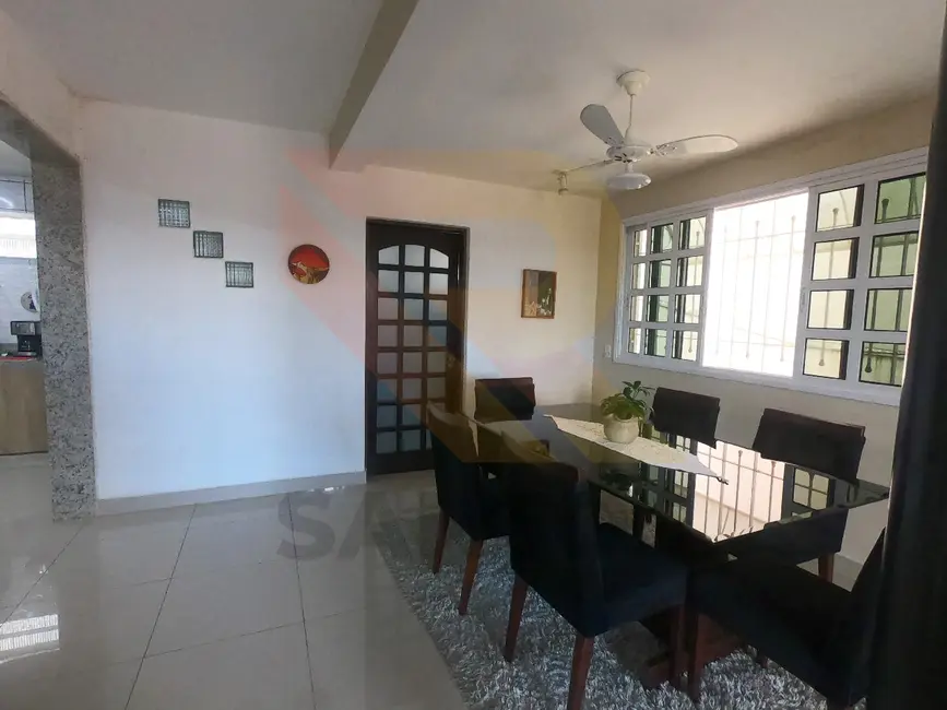 Foto 7 de Casa com 3 quartos à venda, 250m2 em Jordanópolis, Aruja - SP