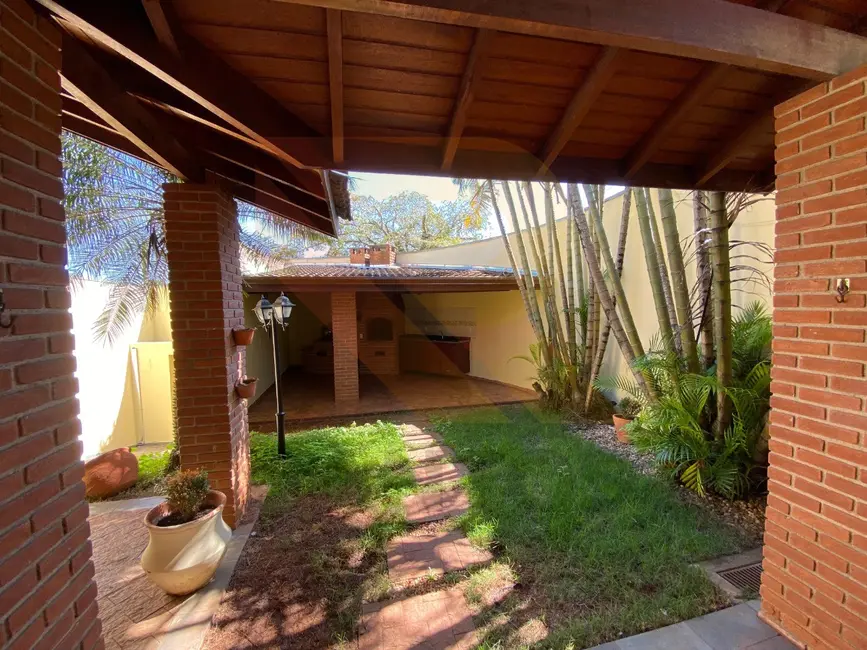 Foto 8 de Casa com 3 quartos à venda, 180m2 em Barbosas, Aruja - SP