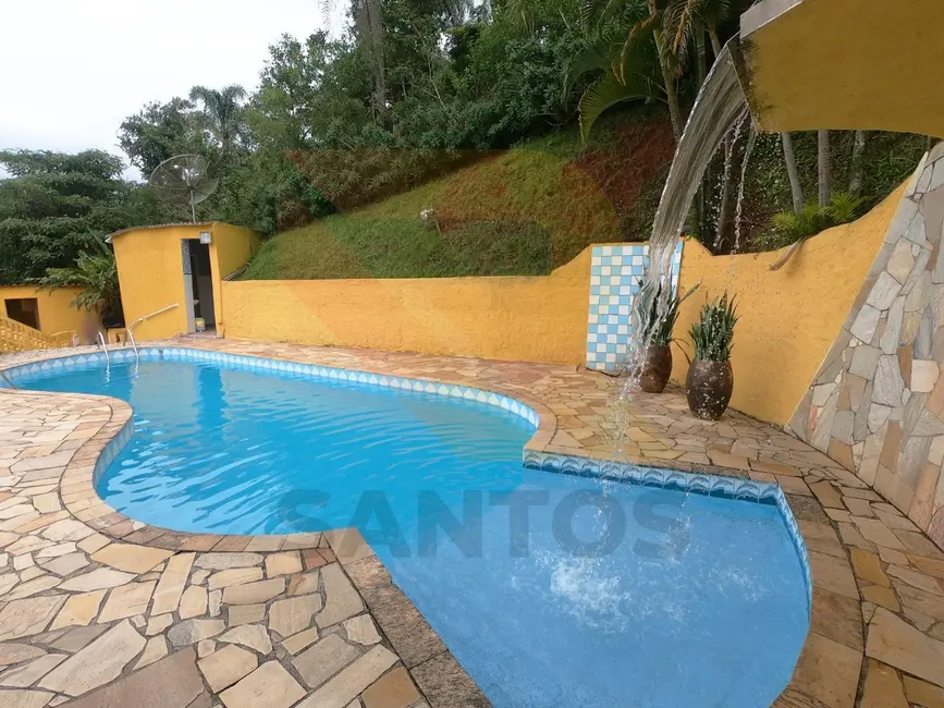 Foto 3 de Chácara com 5 quartos à venda, 150m2 em Canjicas, Aruja - SP