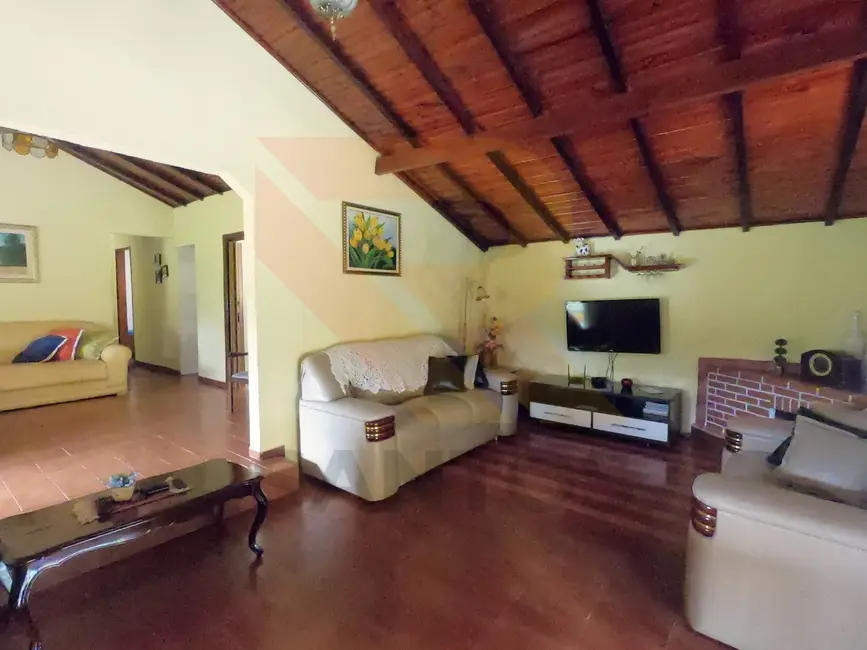 Foto 5 de Chácara com 5 quartos à venda, 150m2 em Canjicas, Aruja - SP