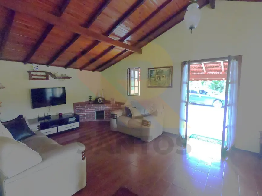 Foto 4 de Chácara com 5 quartos à venda, 150m2 em Canjicas, Aruja - SP